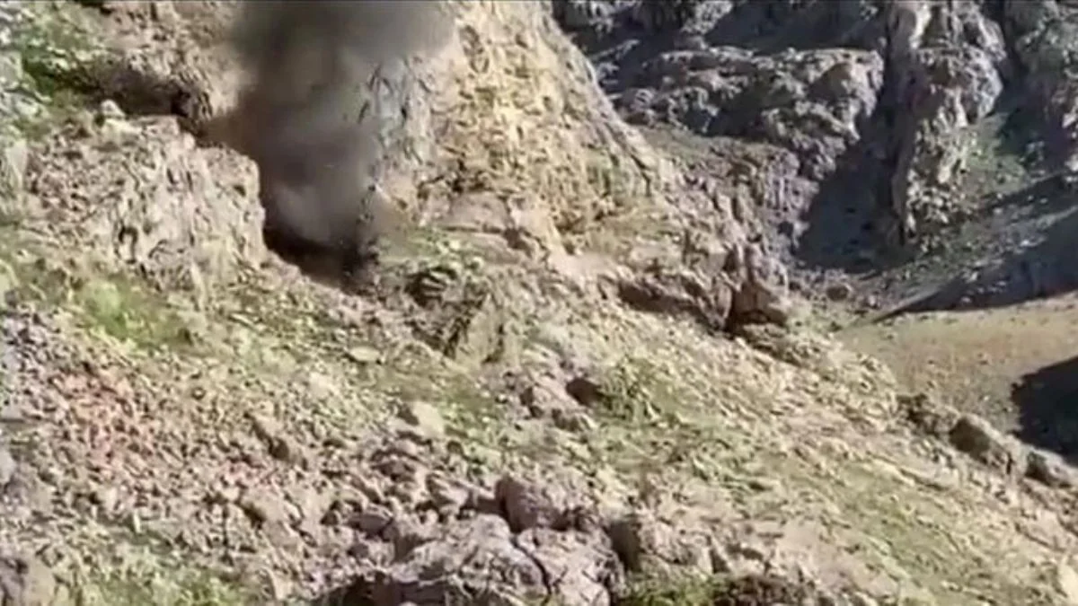 PKK'nın kullandığı 4 katlı mağara imha edildi