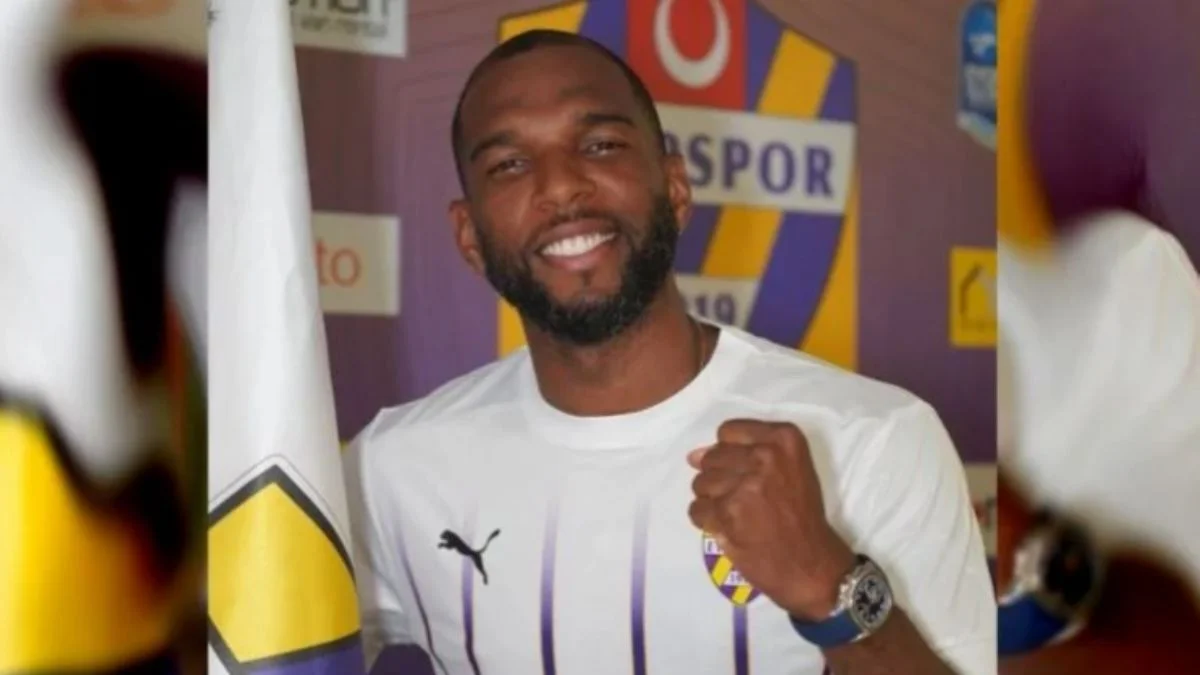 Ryan Babel kimdir? Ryan Babel hangi takımlarda oynadı? Yeni takımı neresi?