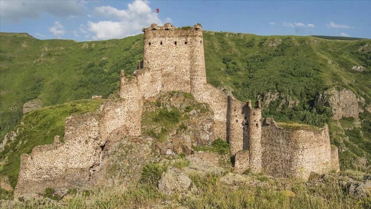 'Şeytan Kalesi' tatilde ziyaretçilerini ağırlıyor