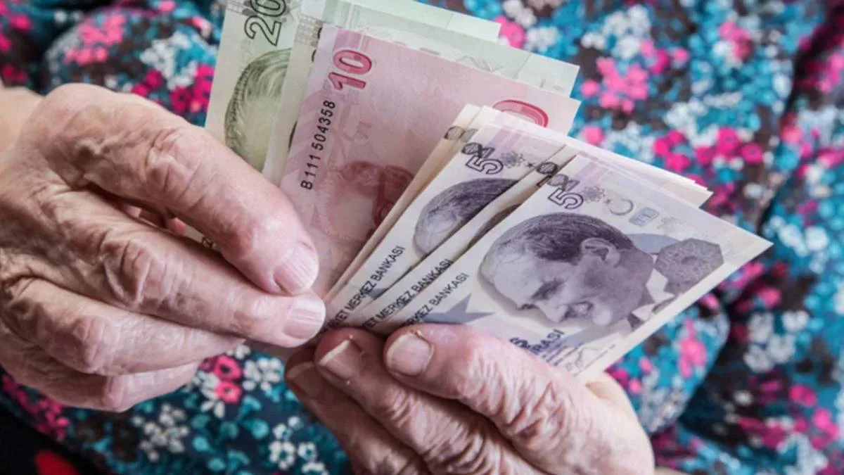 Yaşlılık aylığı ne kadar oldu? 2022 Temmuz zamlı yaşlılık aylığı (65 yaş maaşı) kaç TL oldu? Yaşlılık aylığına ne kadar zam geldi?