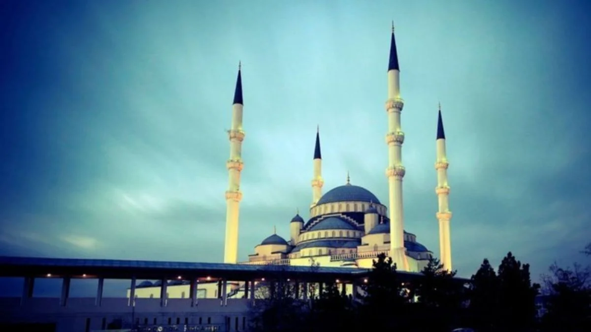 Yozgat kurban bayramı namazı saat kaçta kılınacak? 9 Temmuz Cumartesi Yozgat kurban bayram namaz vakti