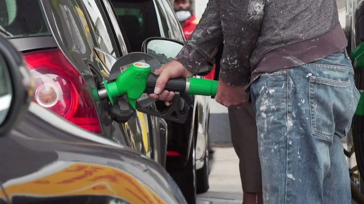 25 Ağustos benzin-mazot zammı | Benzine zam var mı? Bu gece benzine zam mı geldi? 25-26 Ağustos benzine ve mazota zam mı yapıldı?