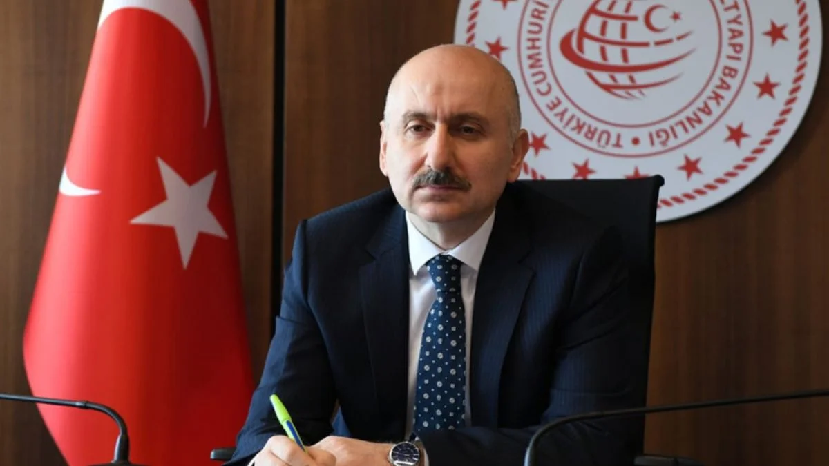 Bakan Karaismailoğlu: Otobüs fiyatı, uçak biletine yaklaştı