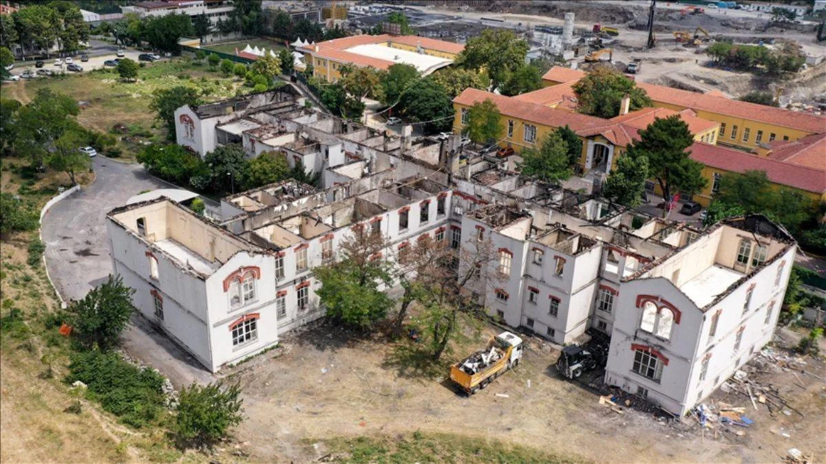 Balıklı Rum Hastanesi; yangının sebebi bulunamadı