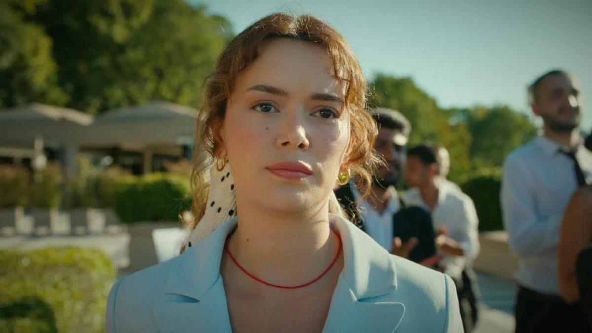 Bir Küçük Gün Işığı konusu | Bir Küçük Gün Işığı dizisi oyuncuları kimler? Bir Küçük Gün Işığı hangi ülkede çekiliyor? Bir Küçük Gün Işığı dizi müziği