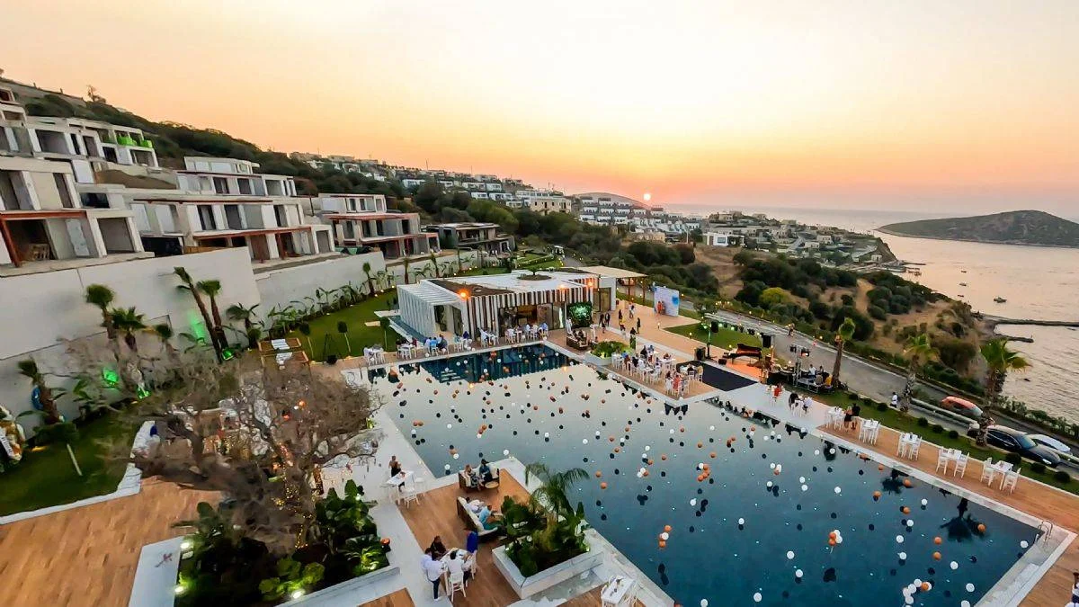 Bodrum'un Gözde Projesi Velux Yalıkavak Muhteşem Bir Gecede Görücüye Çıktı