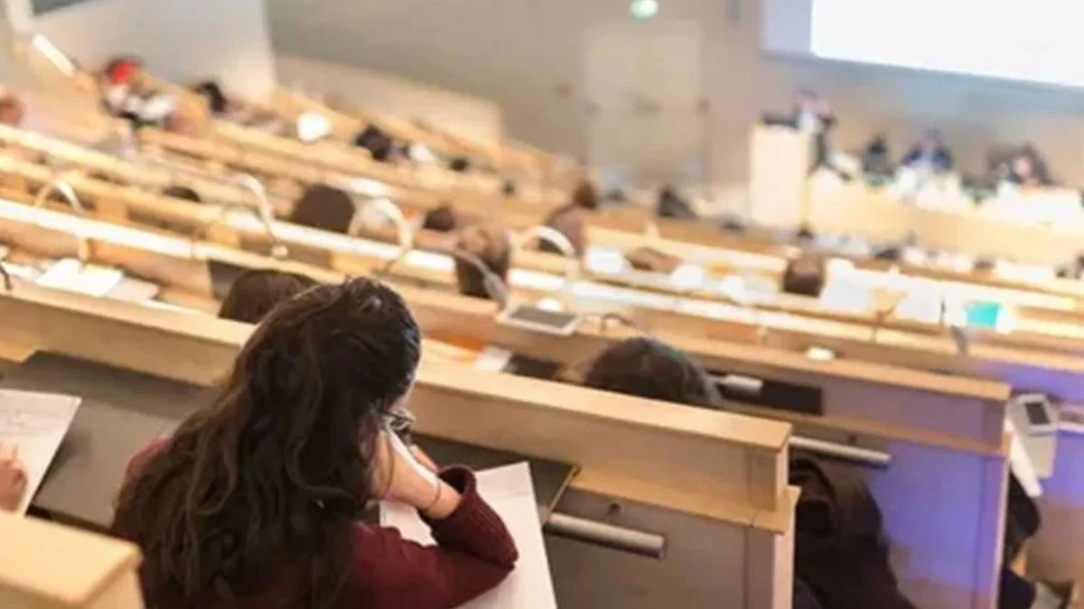Boğaziçi Üniversitesi Uygulamalı Bilimler Yüksekokulu kapatıldı mı? Yeditepe Üniversitesi Ticari Bilimler Fakültesi kapandı mı?