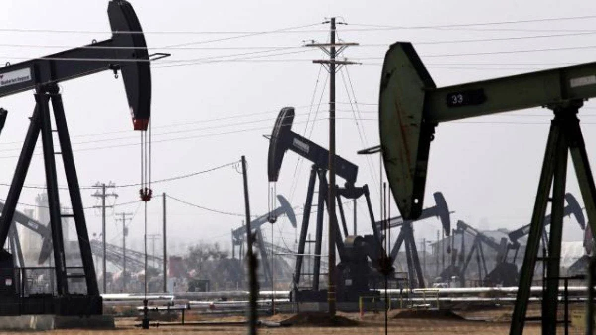 Brent petrolün varil fiyatı 100,19 dolar