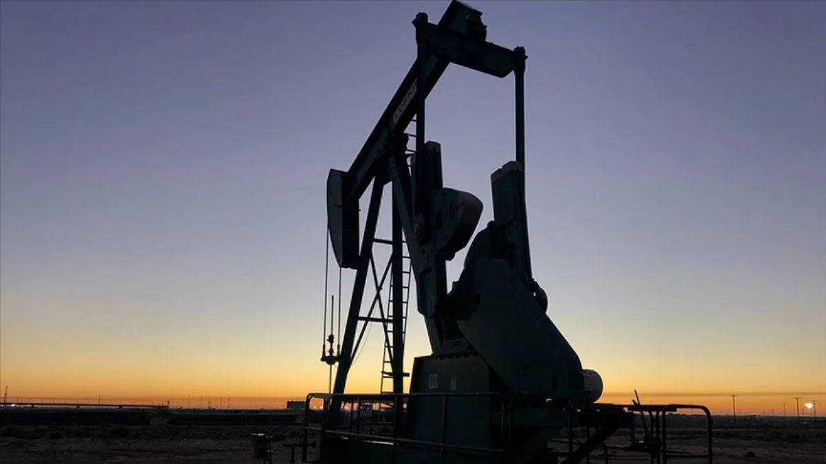 Brent petrolün varil fiyatı 100,19 dolar