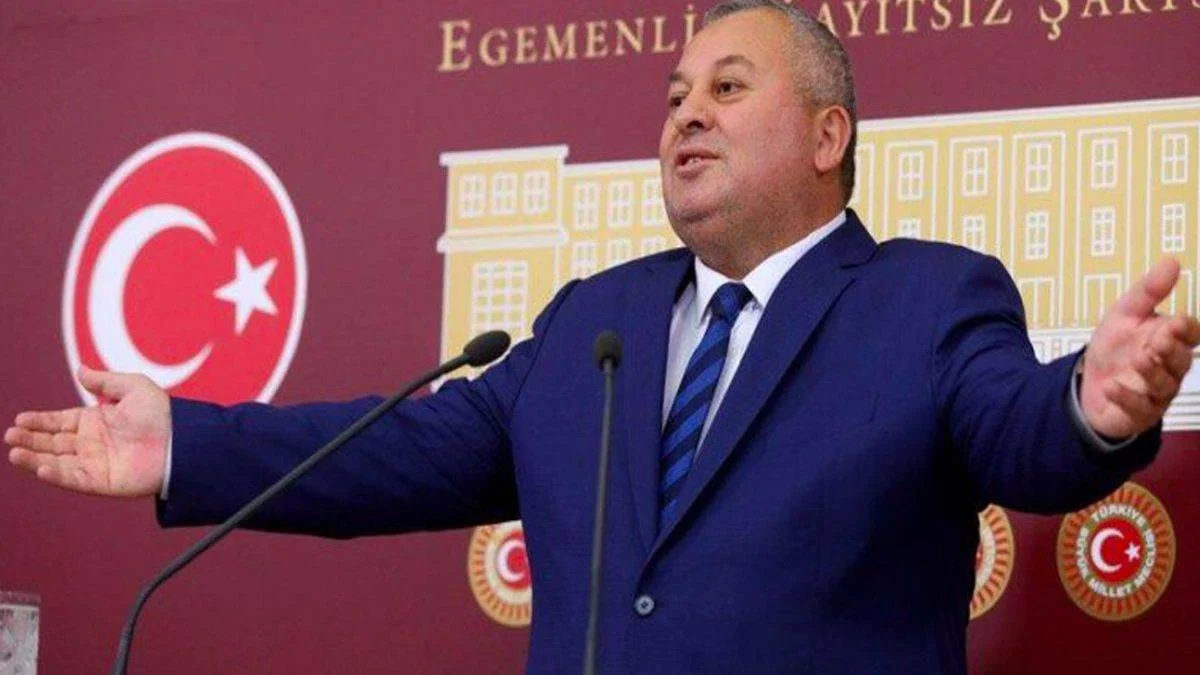 Cemal Enginyurt'u kimler gaza getirdi?