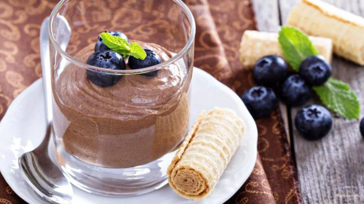 Çikolata mousse (mus) tarifi | Yumurtasız az malzemeli kolay mus tarifi