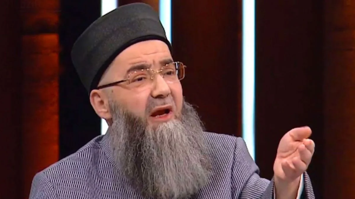 Cübbeli Ahmet: Müslüman olmayan kadın, aynı yabancı erkek hükmündedir