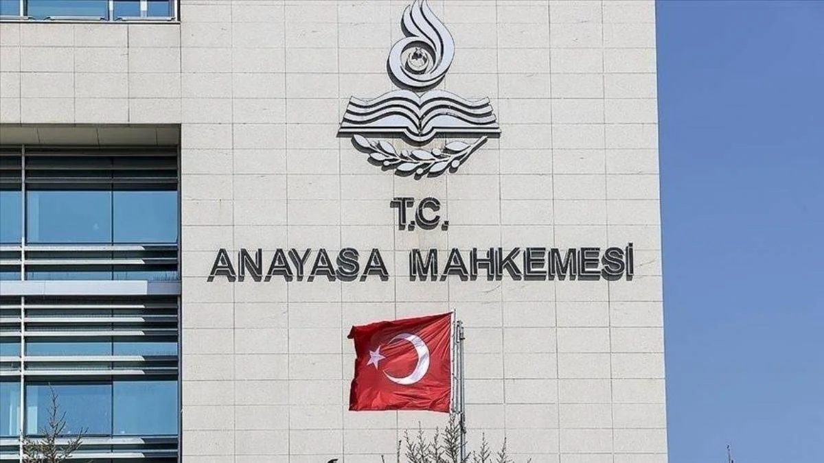 Doktorlar arası 'orta parmak gösterdi' davasında emsal karar