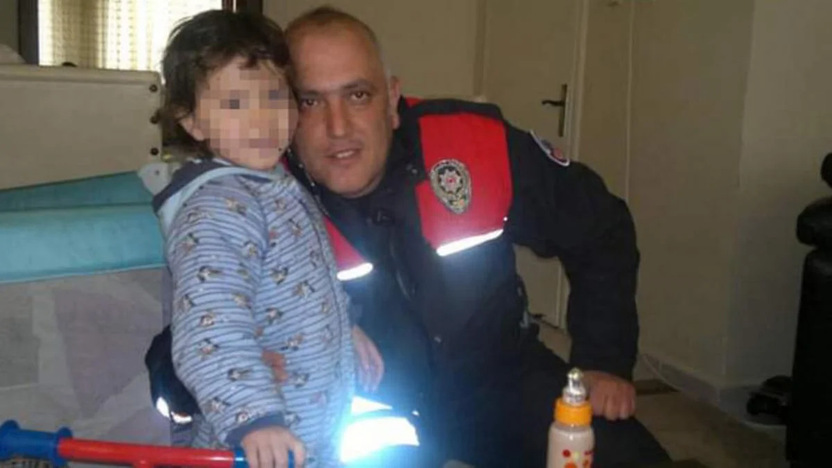 Emekli polis memuru evinde ölü bulundu