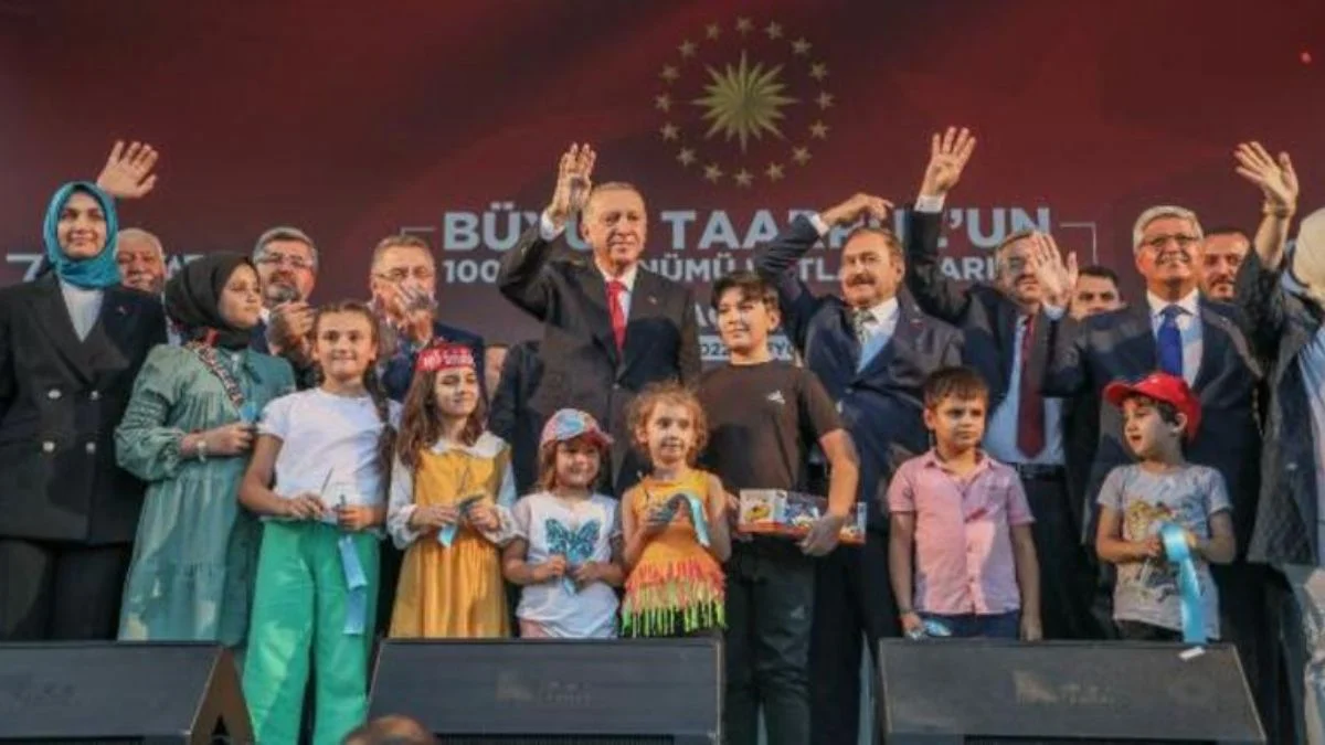 Erdoğan: Türk'e kefen biçilemeyeceğini dünyaya ilan ettik