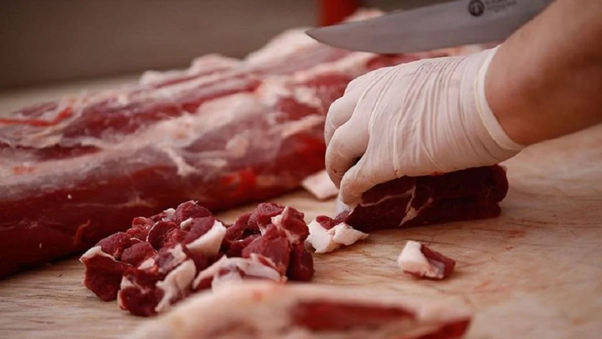 Ete yüzde 25 indirim mi geldi? Dana kıyma, kuşbaşı ne kadar? 1 kilo (kg) kıyma kaç TL oldu? Kırmızı et (dana) beyaz ete indirim var mı?