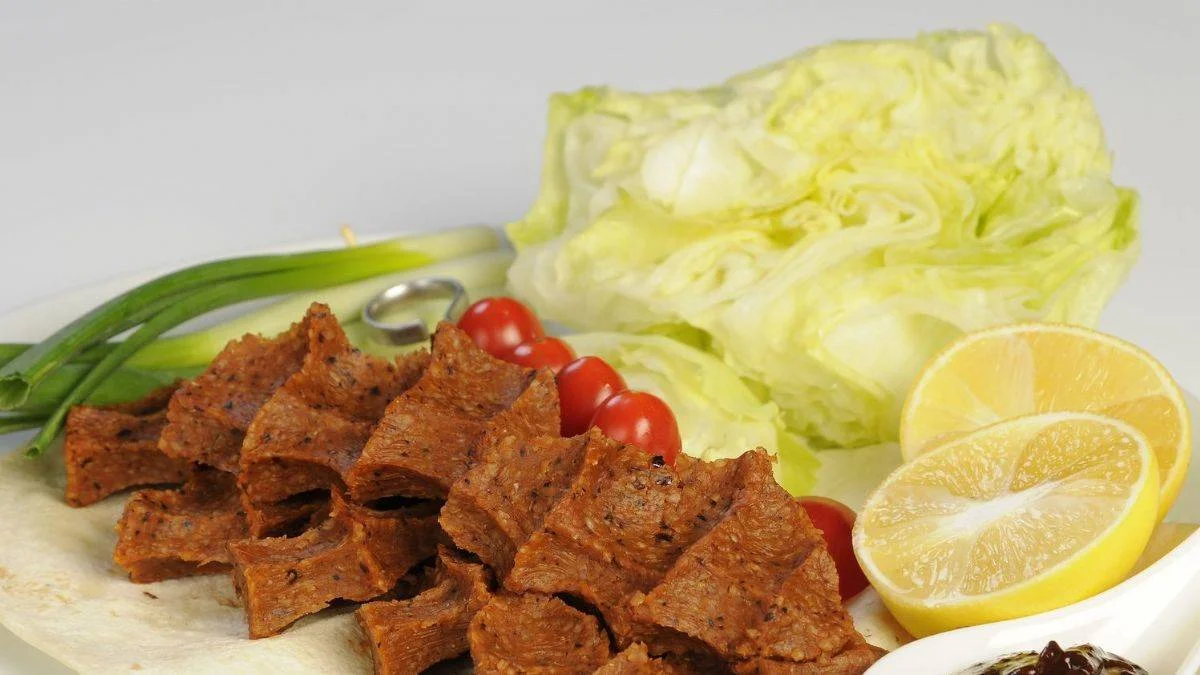 Evde Kolay ve Lezzetli Çiğ köfte Nasıl Yapılır? Etsiz Çiğ köfte Tarifi