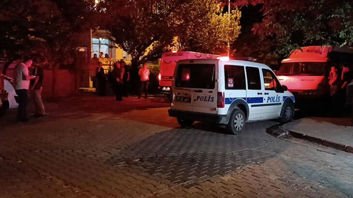 Evinde ölü bulundu