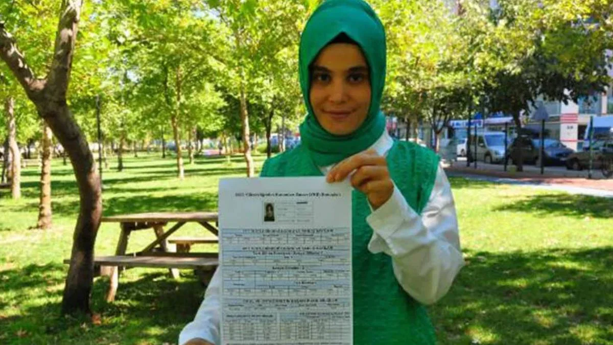 Filiz Sert kimdir? Filiz Sert olayı nedir? Filiz Sert yalan mı söyledi YKS belgesi sahte mi? YKS'de kaçıncı oldu, dereceye girdi mi? Filiz Sert kaç puan aldı?