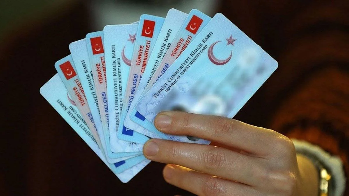İsim soyisim nasıl değiştirilir? Ad değiştirme nasıl olur? Soyadını değiştirmek isteyenler nereye başvurur?