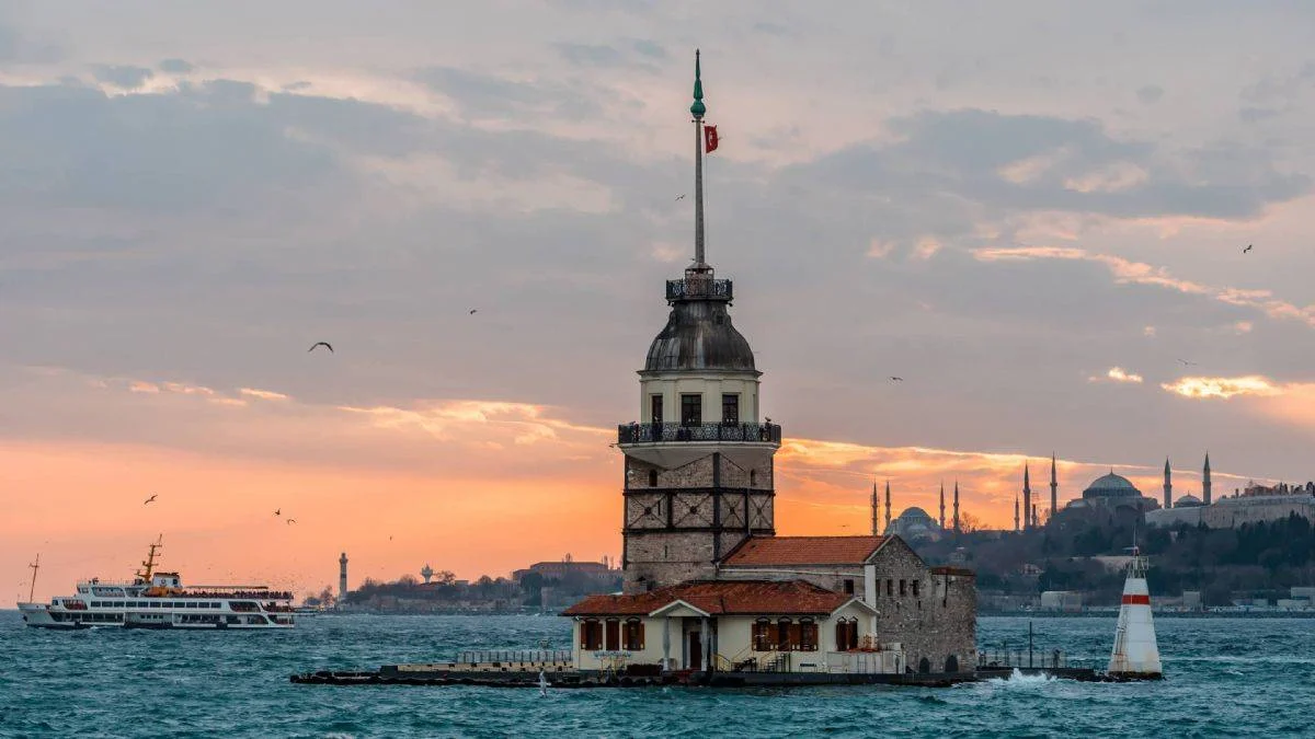 İstanbul Ezan Saat Kaçta Okunacak? İstanbul Namaz Vakitleri