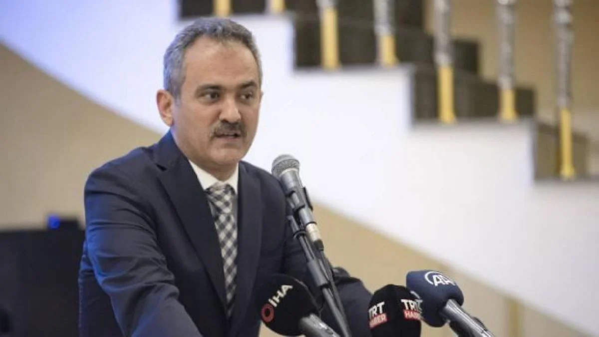 Mahmut Özer: Öğrencilerimizin yüzde 97'si istedikleri okullara yerleşti