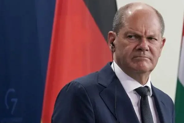 Olaf Scholz, ABD, Fransa ve İngiltere liderleriyle görüştü