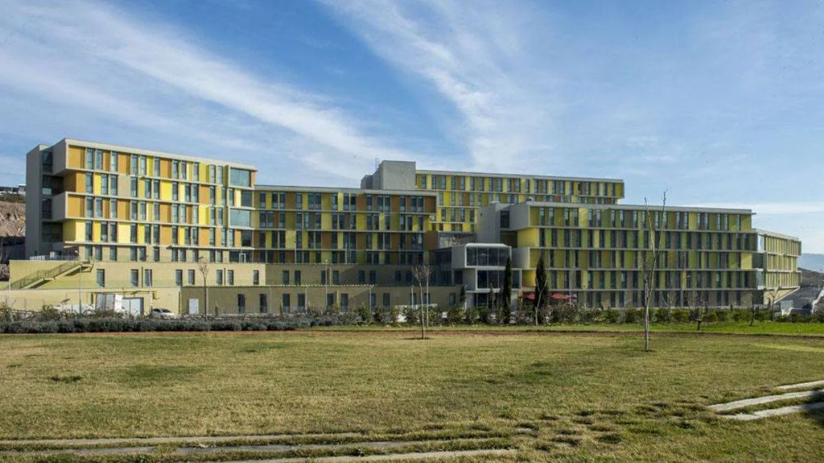 Özyeğin Üniversitesi Bölümleri Neler? Özyeğin 2 Yıllık Ve 4 Yıllık Bölümler Neler?