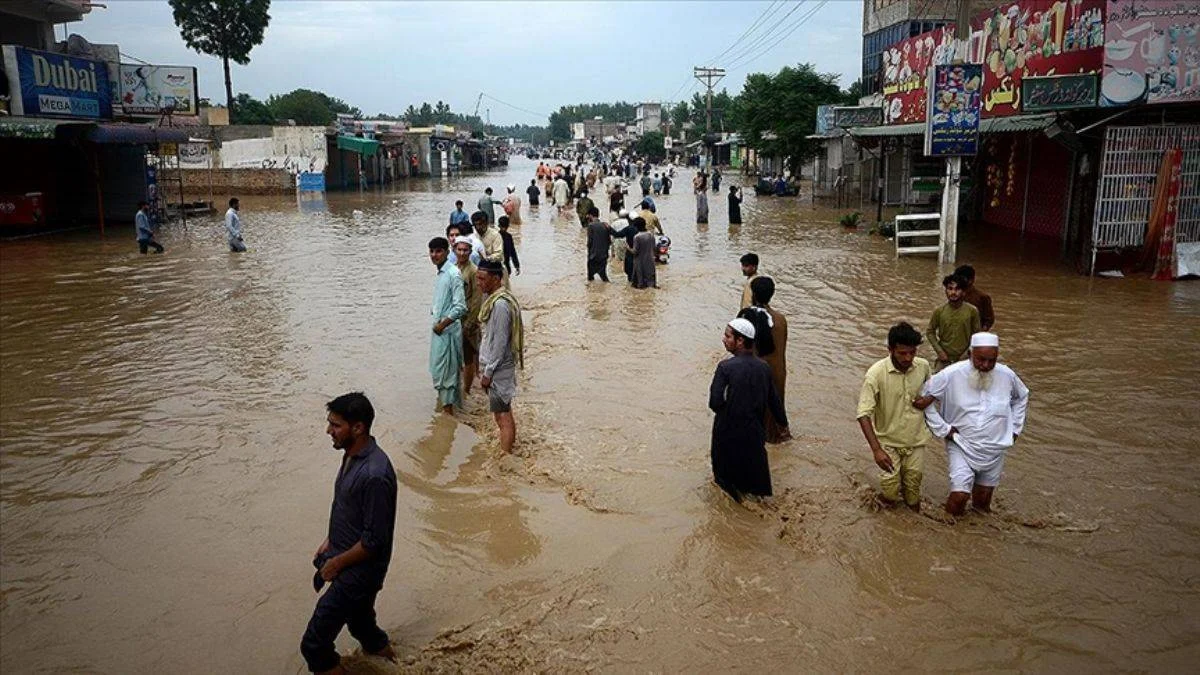 Pakistan'da muson afeti; ölü sayısı 1033'e çıktı