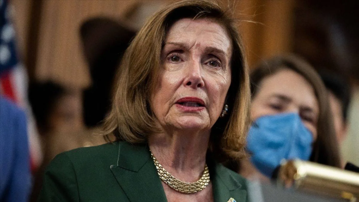Pelosi Tayvan'dan ayrıldı