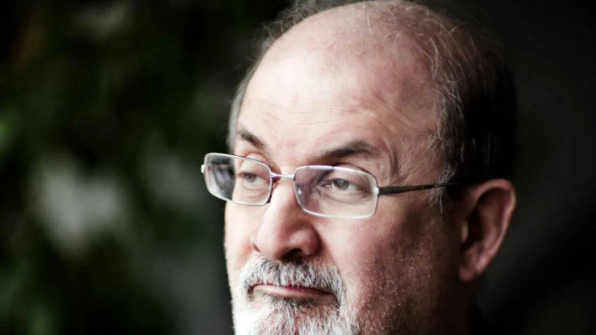 Salman Rüşdi'ye saldırıyı İran basını böyle duyurdu