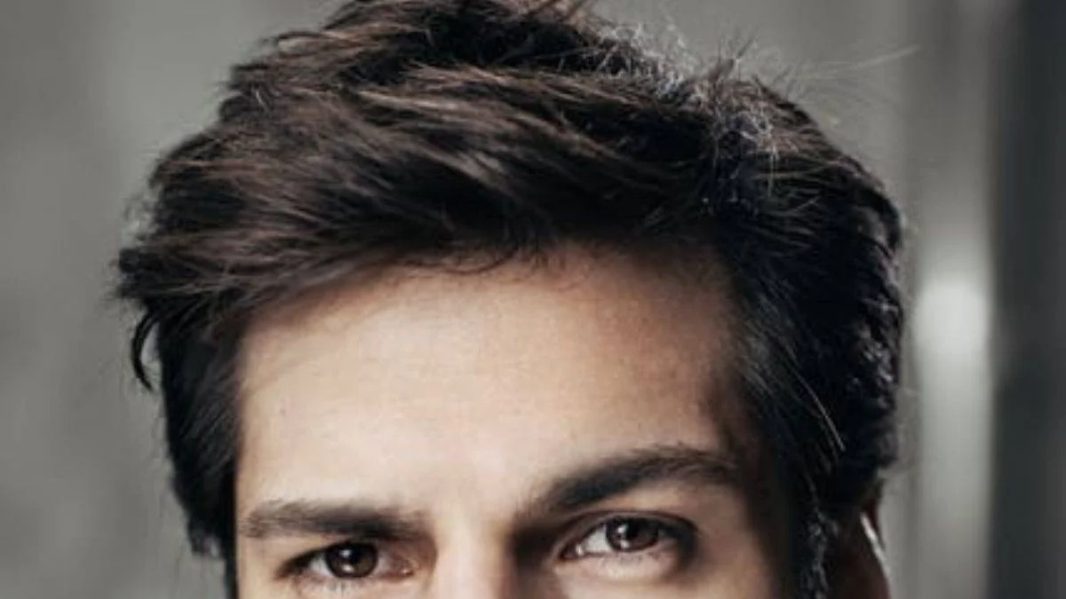 Serkan Çayoğlu Kimdir? Serkan Çayoğlu Oynadığı Dizi ve Filmler Neler?