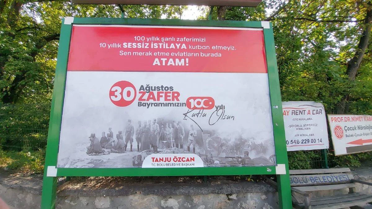 Tanju Özcan faşizmin tadına vardı! 30 Ağustos'ta da mültecileri hedef aldı