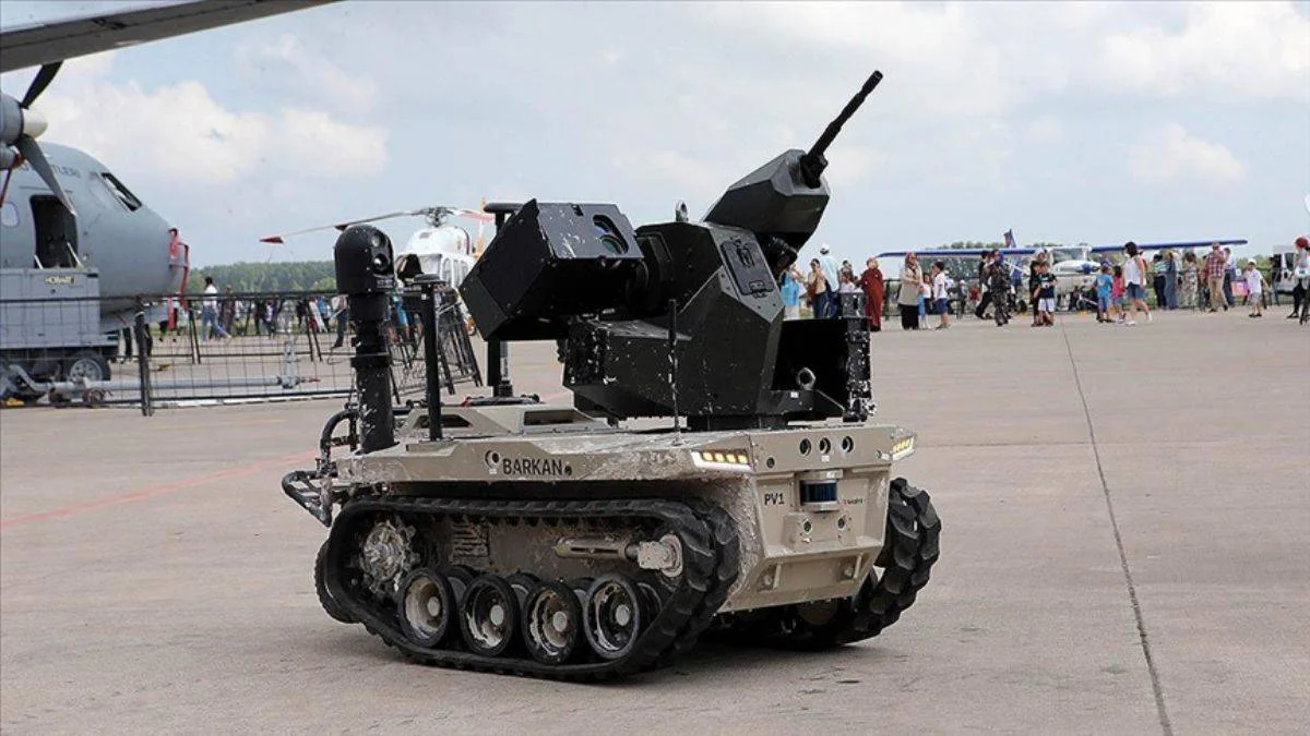 Türkiye'nin robot askeri 'Barkan' 2023'te askeri birliklere verilecek