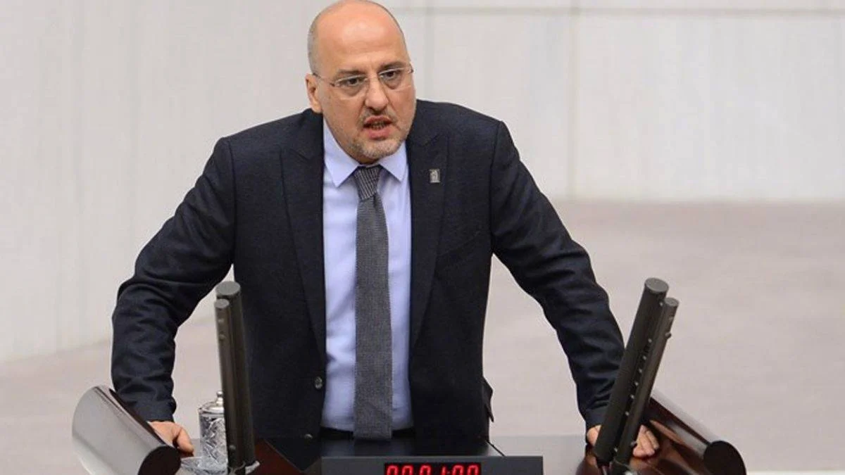 Ahmet Şık kimdir? Ahmet Şık ne dedi? Ahmet Şık Alevi mi? Ahmet Şık hangi partili?