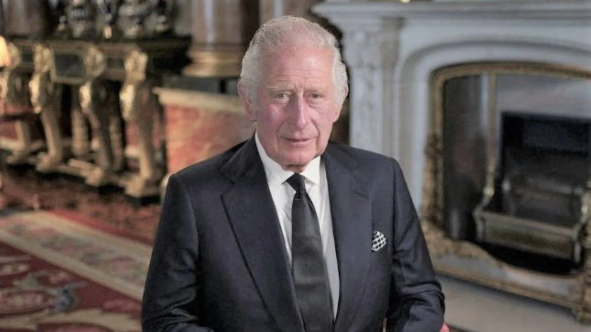 Al-Arabiya tercümanı Kral Charles'a "Annem öldüğü için çok mutluyum" dedirtti