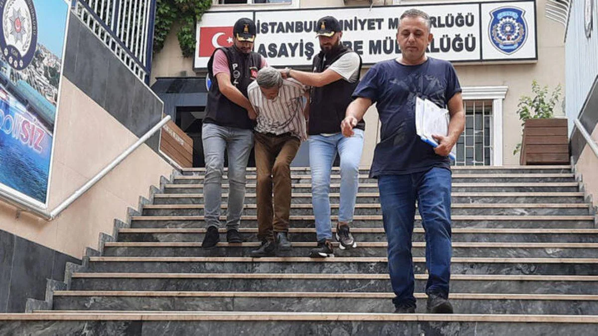 Annesinin ölümünden sorumlu tuttuğu ağabeyini öldürdü