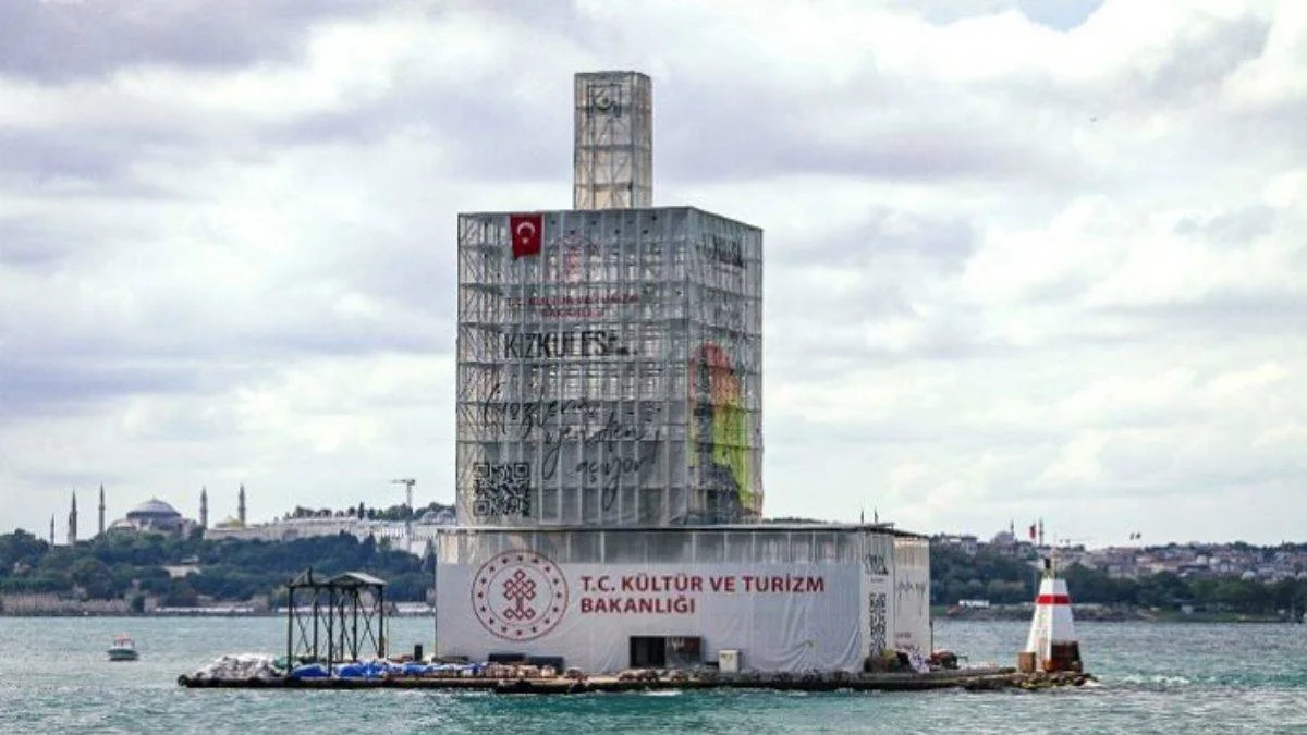 Bakan Ersoy'dan Kız Kulesi açıklaması: Acil müdahale gerekti