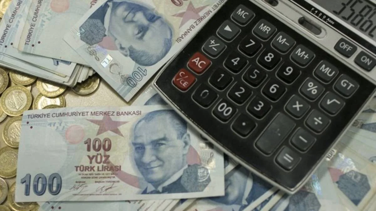 Banka kredileri düştü mü? Konut (ev) kredisi, ihtiyaç kredisi, taşıt (araç) kredisi faizleri düşecek mi? MB faiz düşürünce banka kredi oranları düşer mi?