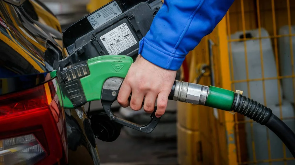 Benzin ve mazota dev indirim kapıda! Benzin ve mazota (motorin) indirim gelecek mi? 7-8 Eylül ne kadar indirim yapılır? Brent petrol çakıldı