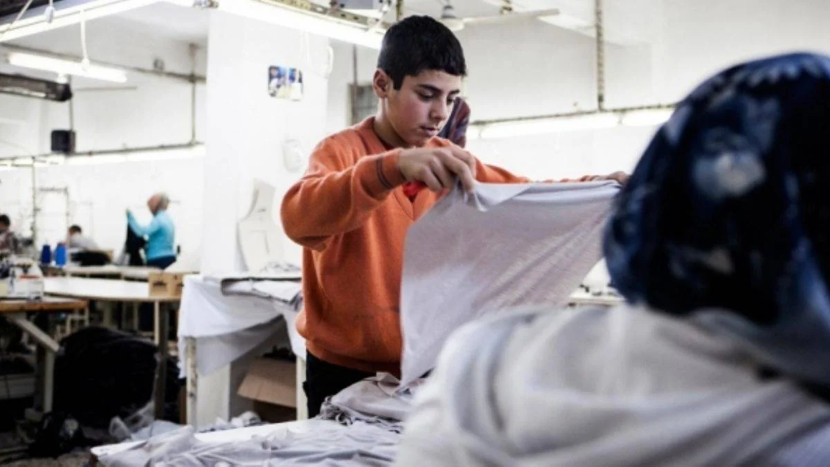 Biri Arapça biri Türkçe iki manşet: Eyvah Suriyeliler dönüyor