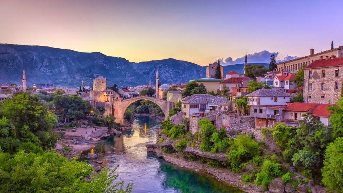 Bosna Hersek'te nerelere gidilir? Bosna Hersek uçak fiyatları ne kadar? Bosna Hersek para birimi
