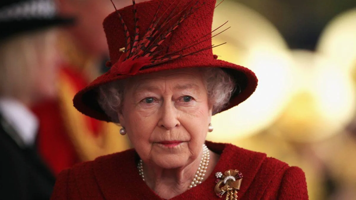 Buckingham Sarayı paylaştı: İşte Kraliçe Elizabeth'in mezarı