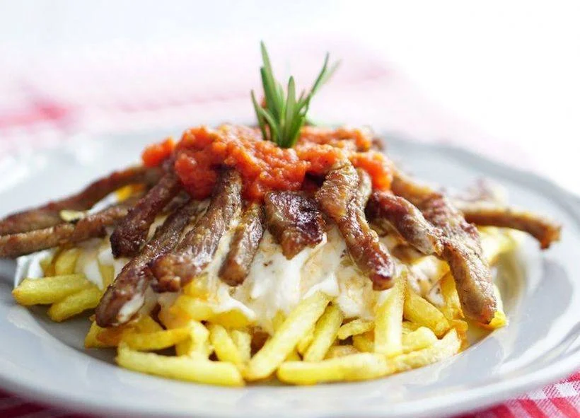 Çökertme kebabı eti nasıl olmalı? Çökertme kebabı salça sosu ve yoğurdu | Orijinal çökertme kebabı tarifi