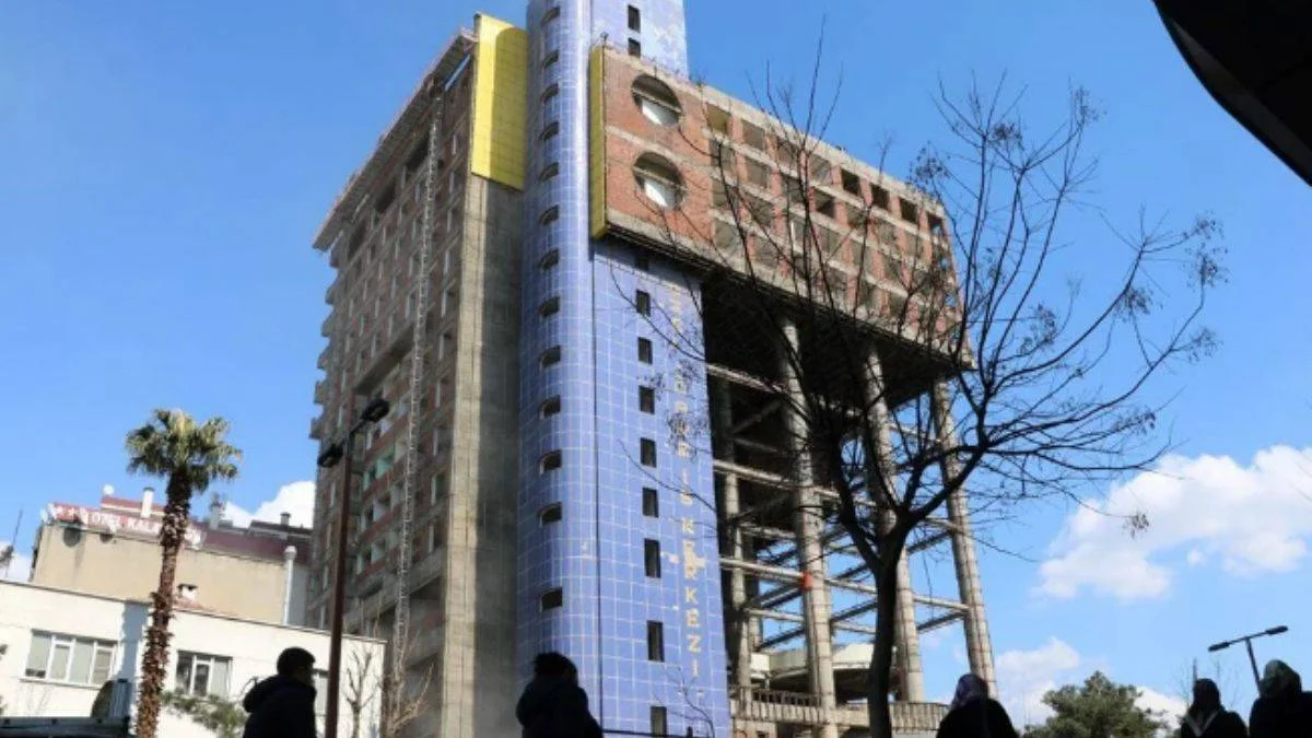 Dünyanın en saçma binası nerede? Dünyanın en saçma binası yıkıldı mı?