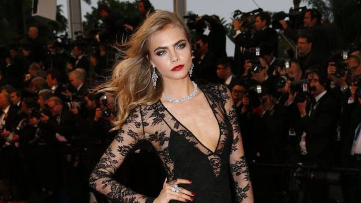 Günlerdir banyo yapmıyor! Cara Delevingne son haliyle korkuttu