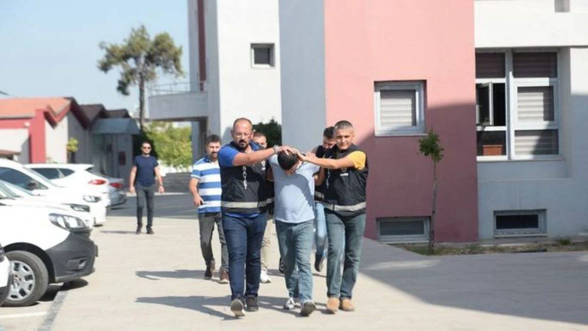 Hasımlarını vuracakken başkasını öldürdüler!