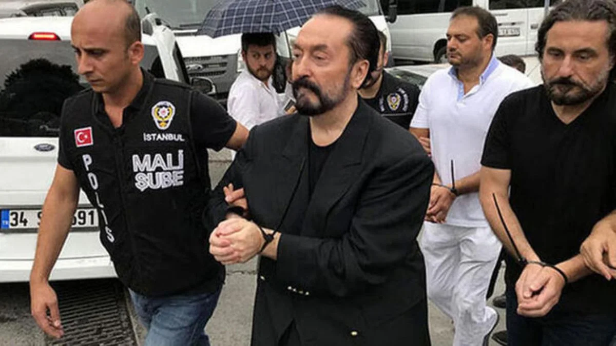 'Hocamın saç telleri çok güzel kokuyor'