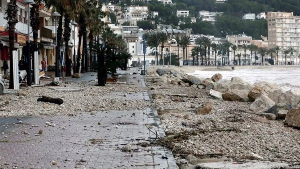 İspanya'da kötü hava şartları 1 can aldı, 671 uçuş iptal edildi