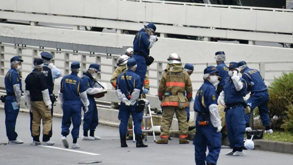 Japonya'da Abe krizi! Bir kişi kendini ateşe verdi